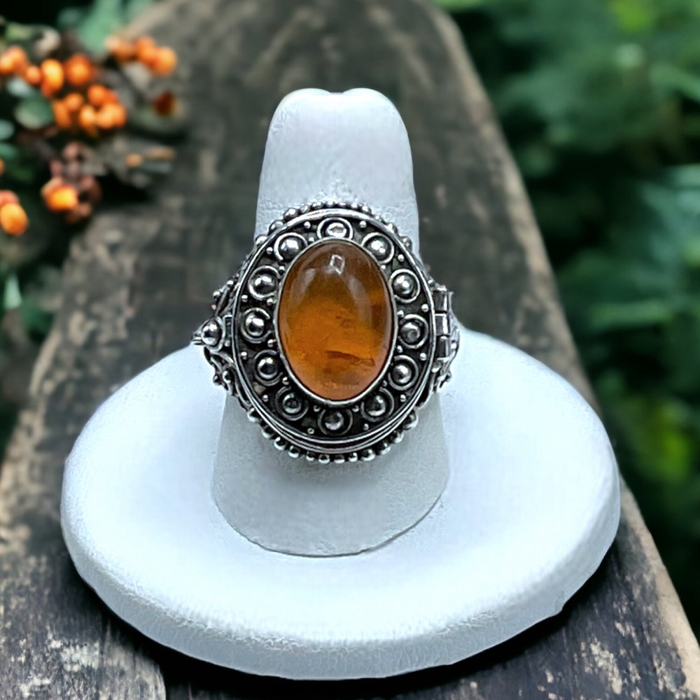 🌺Vintage Sterling Amber Poison Ring - Picture 14 of 15